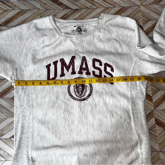 Champion UMASS Reverse Weave‎ Crew Neck Heavyweight Sweatshirt Large Gray Cotton - Picture 8 of 13